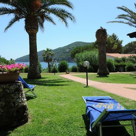 Casa Del Golfo Aparthotel Лакона Екстериор снимка