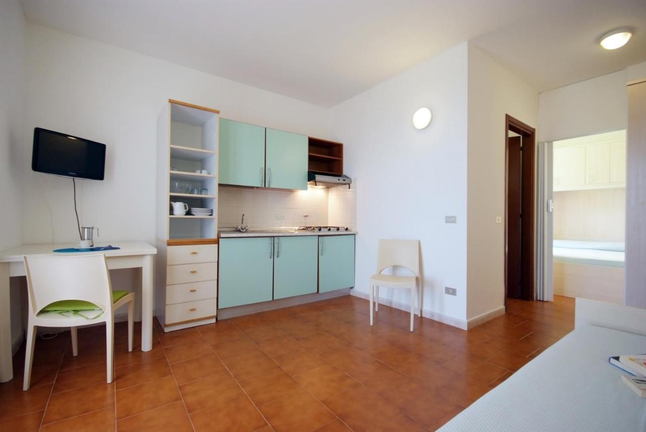 Casa Del Golfo Aparthotel Лакона Екстериор снимка