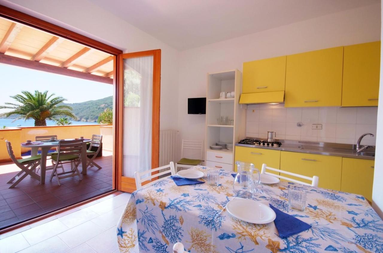 Casa Del Golfo Aparthotel Лакона Екстериор снимка