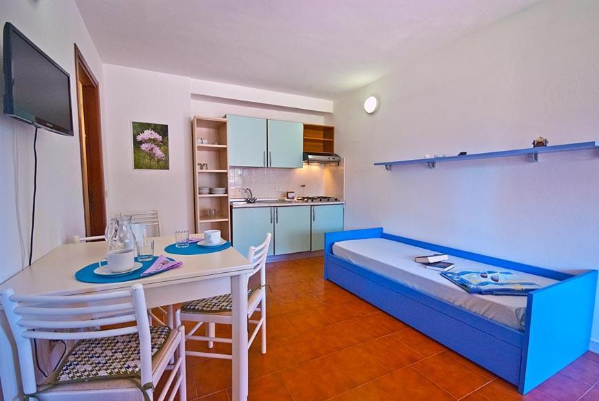 Casa Del Golfo Aparthotel Лакона Екстериор снимка