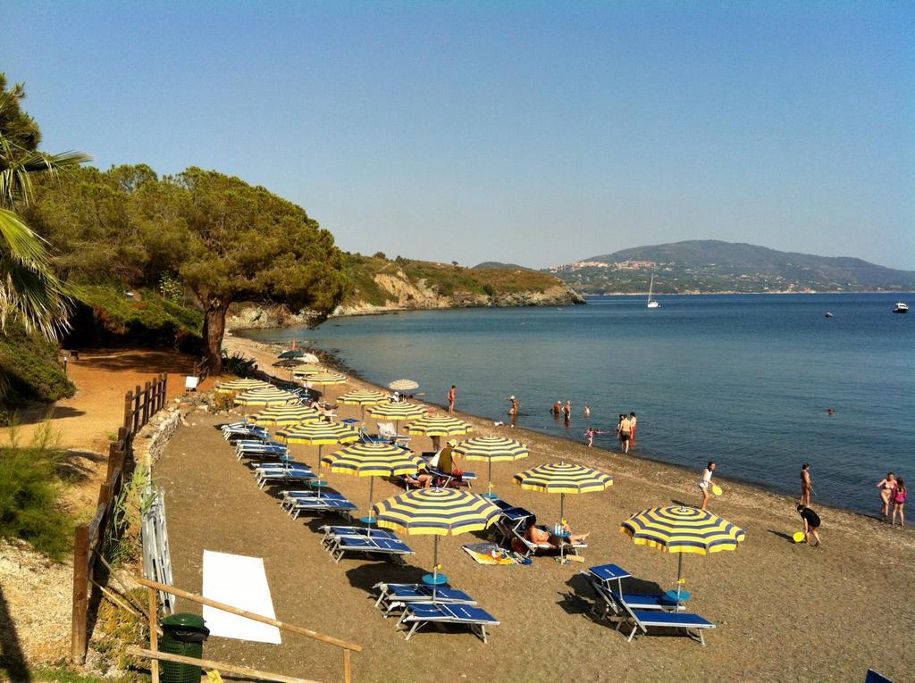 Casa Del Golfo Aparthotel Лакона Екстериор снимка