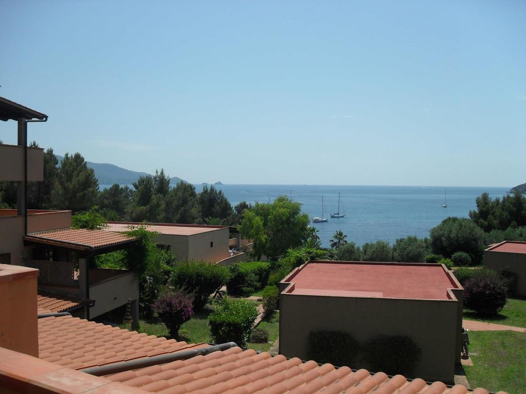 Casa Del Golfo Aparthotel Лакона Екстериор снимка