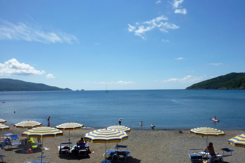 Casa Del Golfo Aparthotel Лакона Екстериор снимка