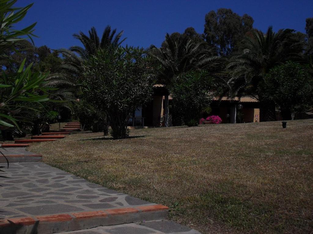 Casa Del Golfo Aparthotel Лакона Екстериор снимка