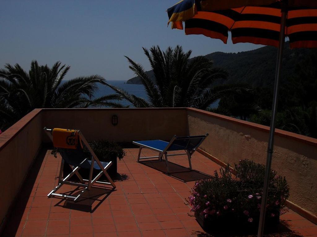 Casa Del Golfo Aparthotel Лакона Стая снимка