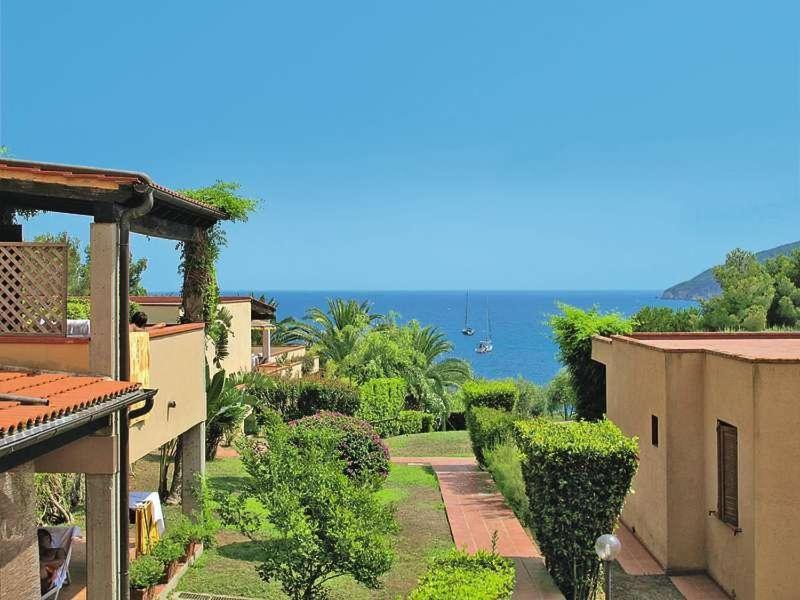 Casa Del Golfo Aparthotel Лакона Екстериор снимка