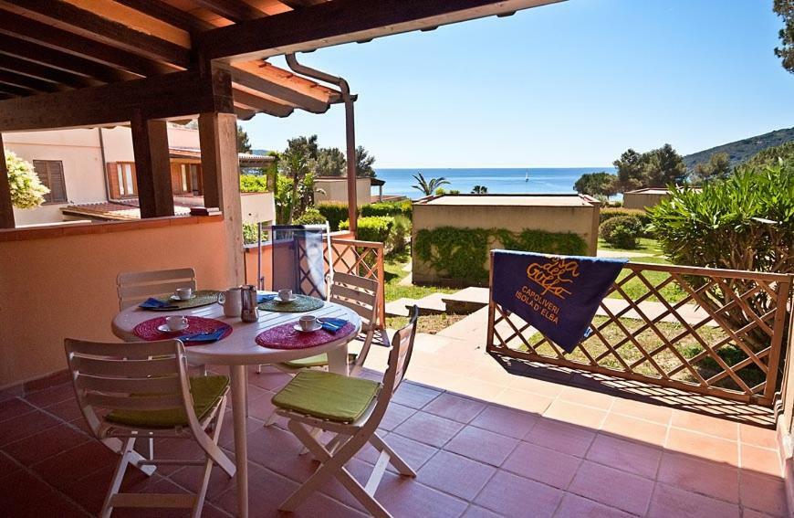 Casa Del Golfo Aparthotel Лакона Екстериор снимка