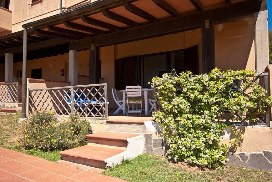 Casa Del Golfo Aparthotel Лакона Екстериор снимка