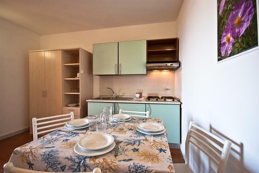 Casa Del Golfo Aparthotel Лакона Екстериор снимка