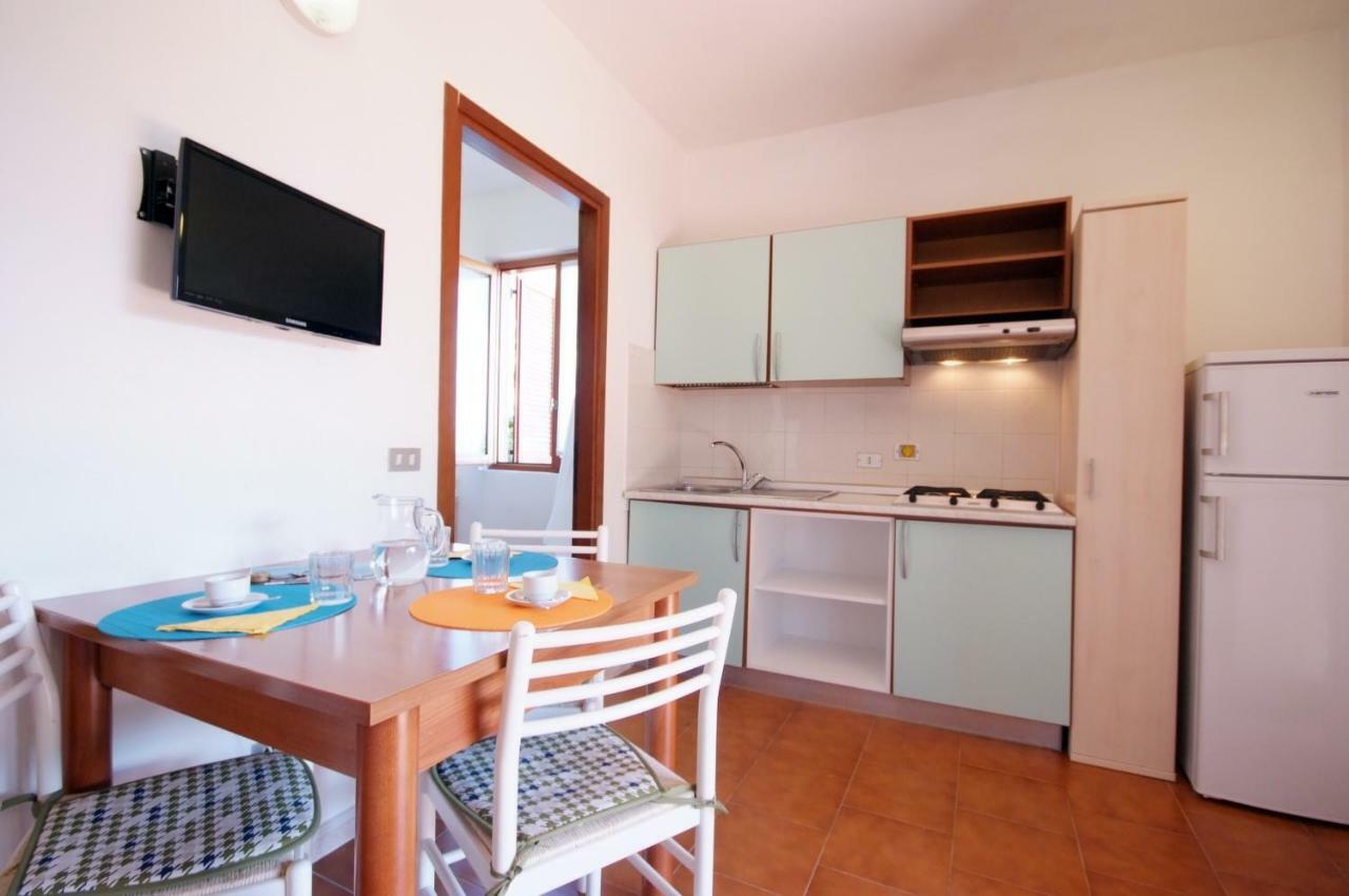 Casa Del Golfo Aparthotel Лакона Екстериор снимка