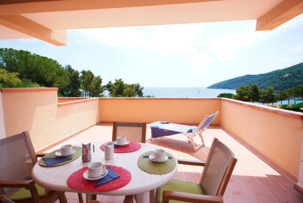 Casa Del Golfo Aparthotel Лакона Екстериор снимка