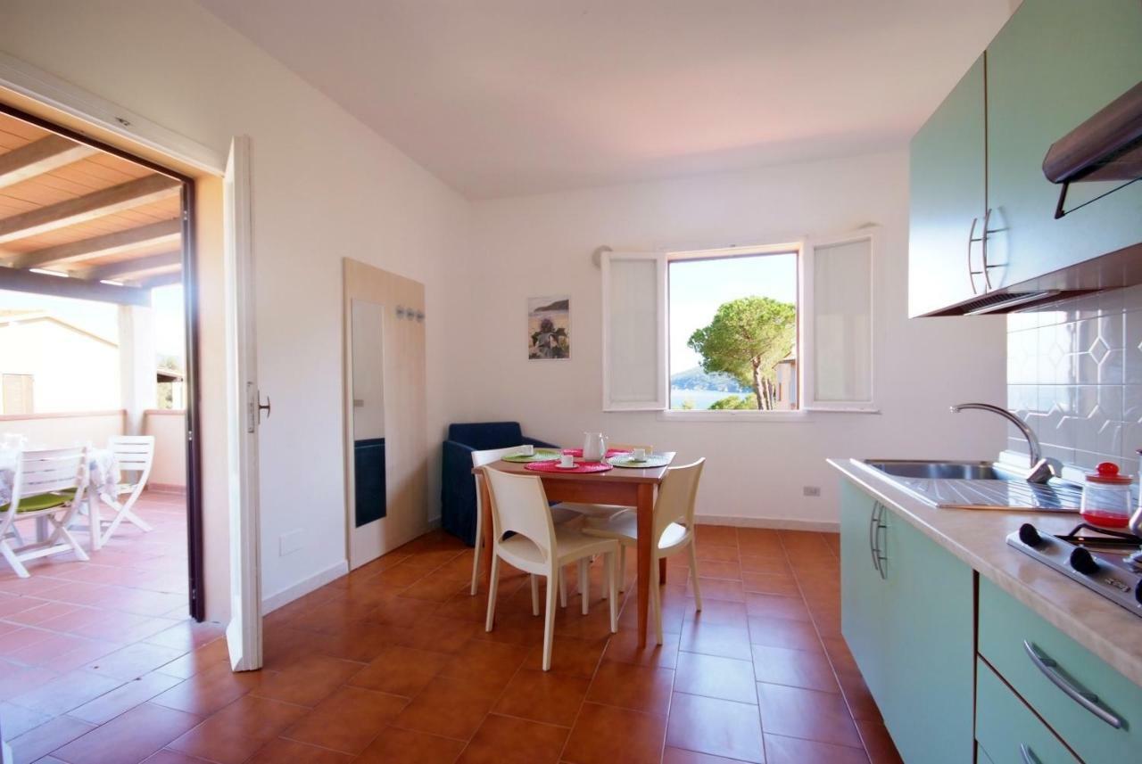 Casa Del Golfo Aparthotel Лакона Екстериор снимка
