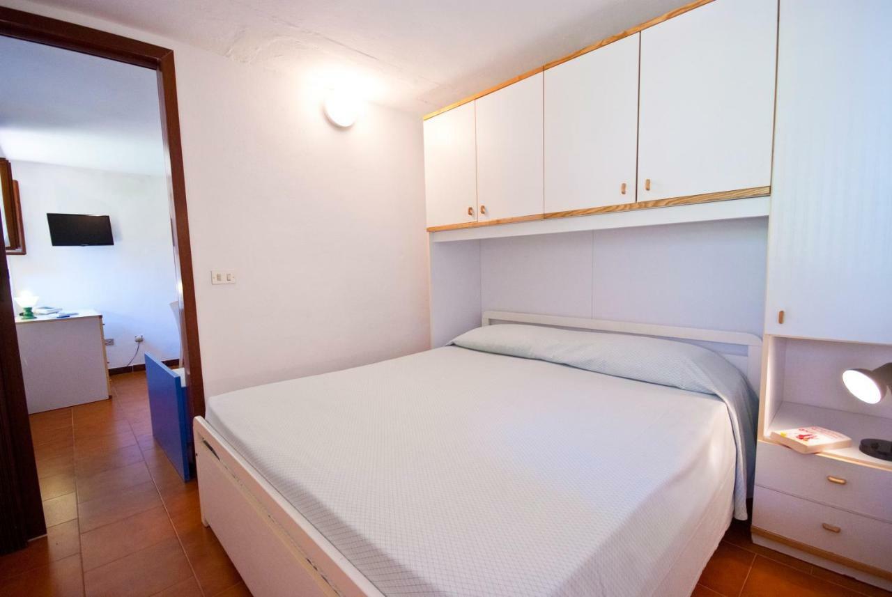 Casa Del Golfo Aparthotel Лакона Екстериор снимка